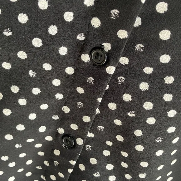 Polka Dot Sleeveless Blouse - Black and White - Picture 5 of 7